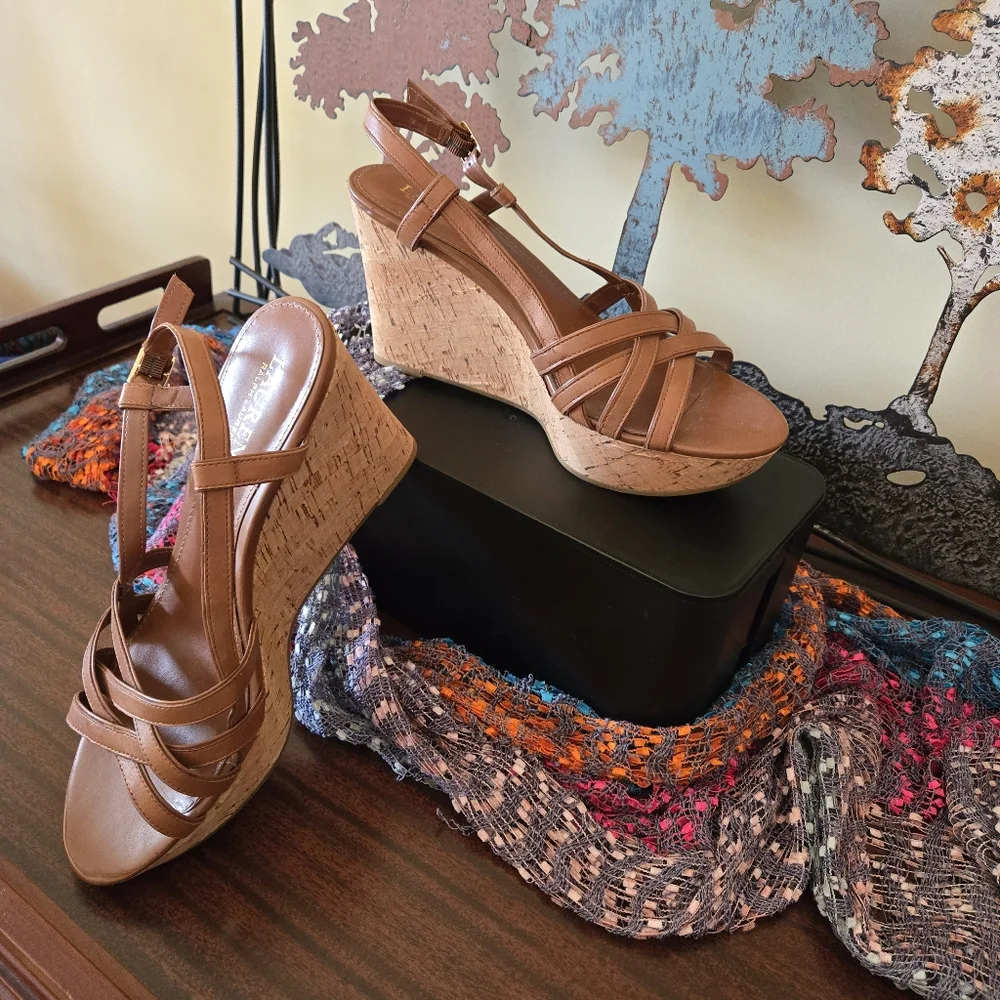 🥿 Ralph Lauren Platform Wedge Sandals – Size 10, Cognac Color